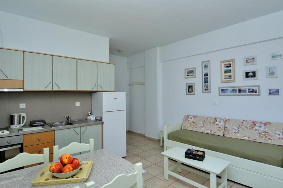 Bonos Apartments Stoúpa エクステリア 写真