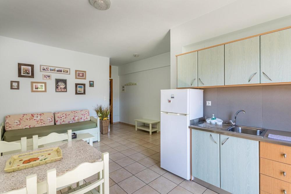 Bonos Apartments Stoúpa エクステリア 写真